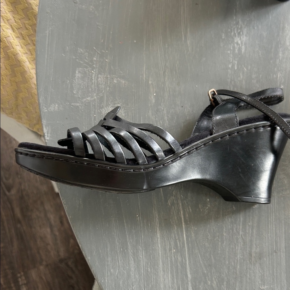 Naturalizer Black Woven Strap Sandals